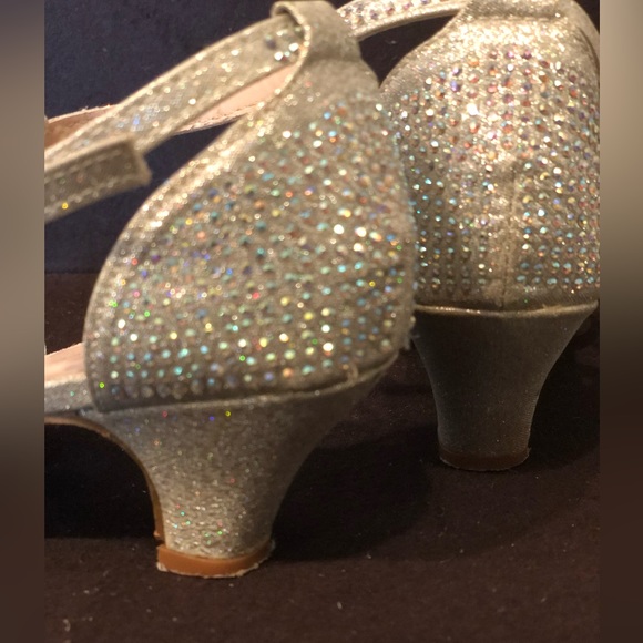 Girls Rhinestone Leatherette Open Toe Strappy Ankle T Strap Kitten Heel Sandal - Picture 6 of 7